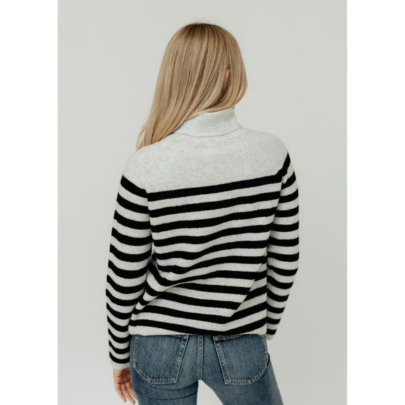 NEW VELVET BY GRAHAM & SPENCER yvie sweater in heather grey - Picture 2 of 4